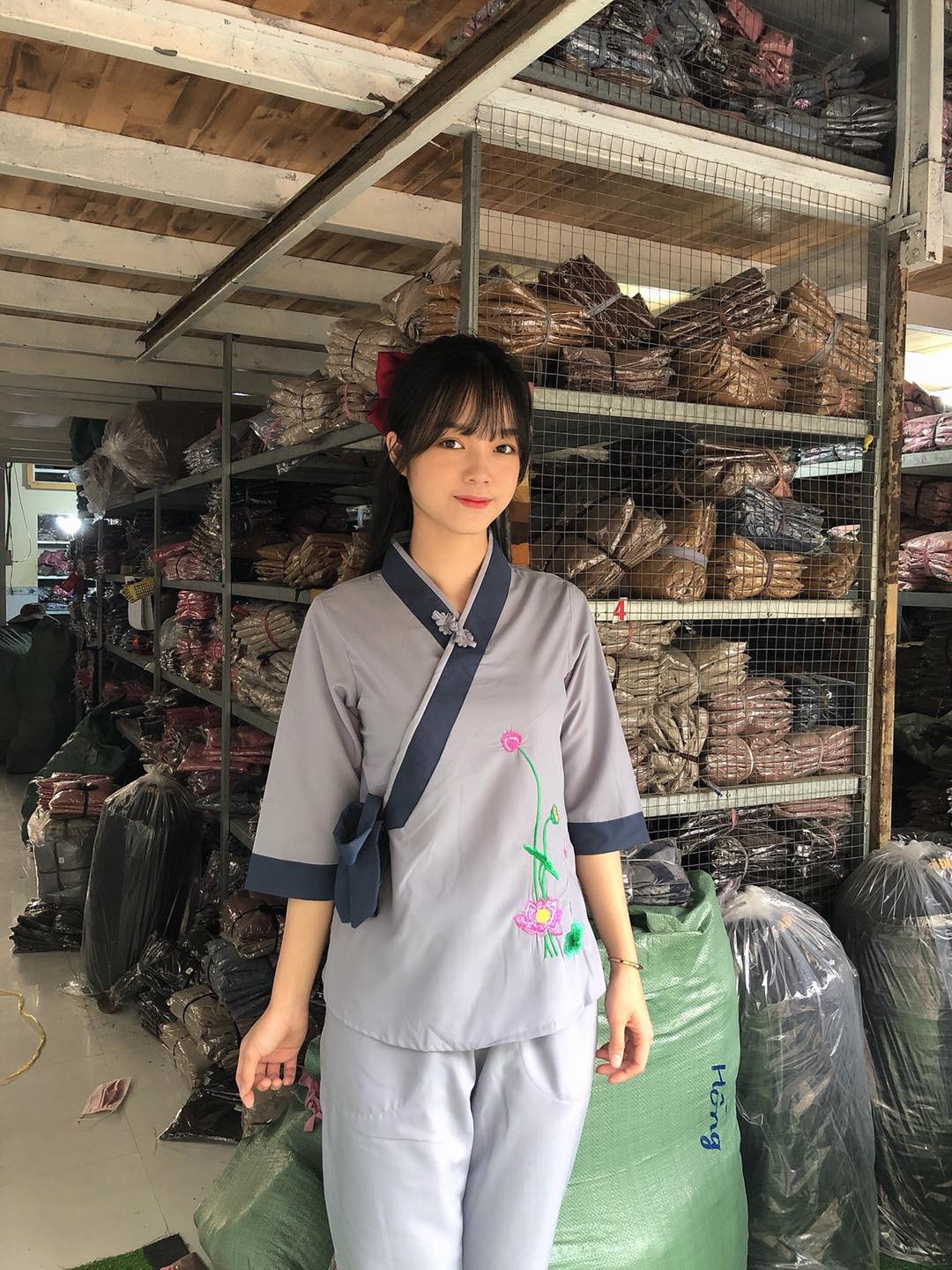 Đồ lam đi chùa - mẫusen nơ kate
