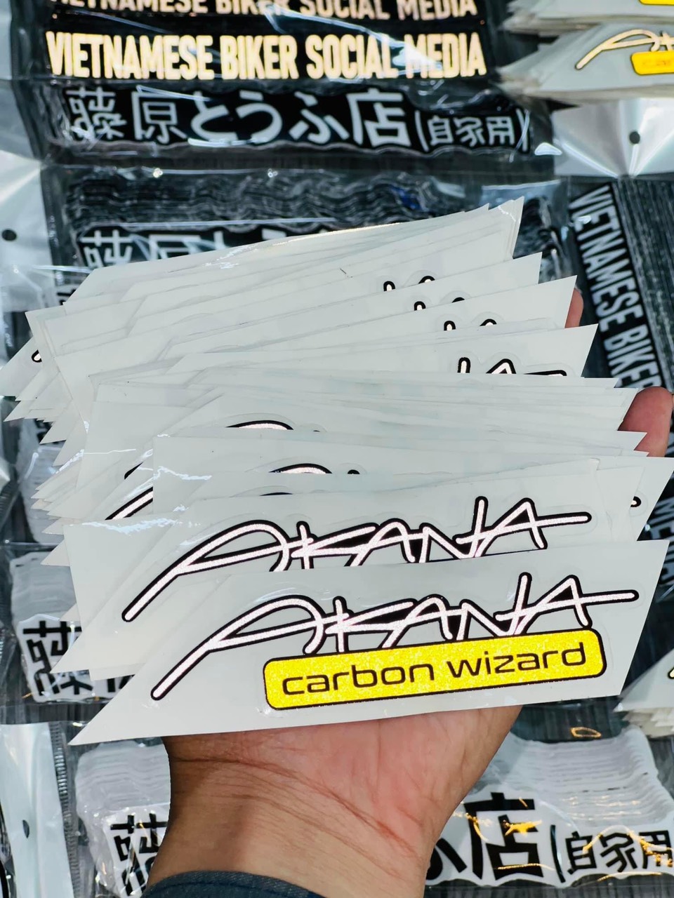 Tem sticker akana carbon wizard | decal phản quang chính hãng