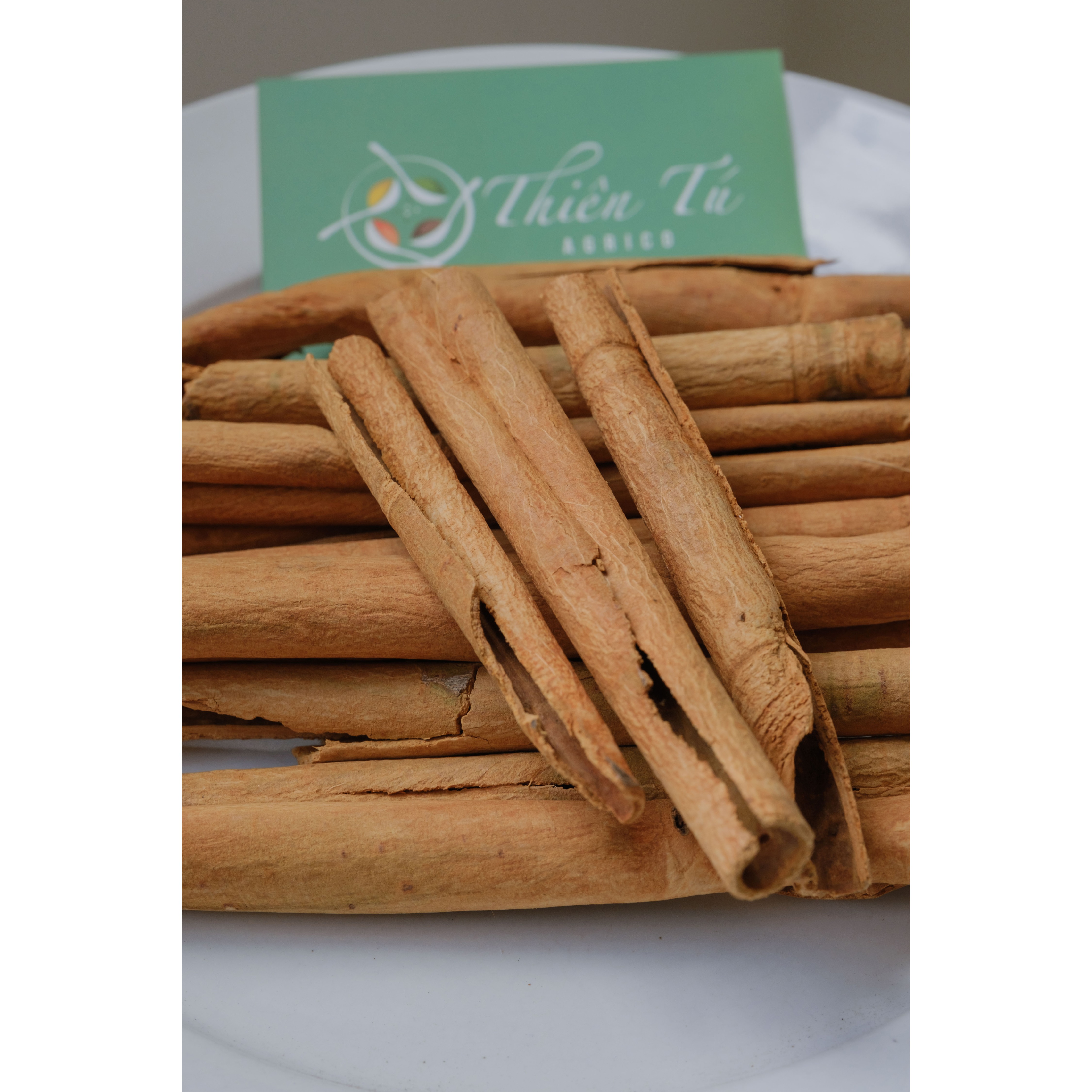 [HCM]QUẾ ĐÃ CẠO VỎ 1KG CHUYÊN SỈ - NS THIÊN TÚ