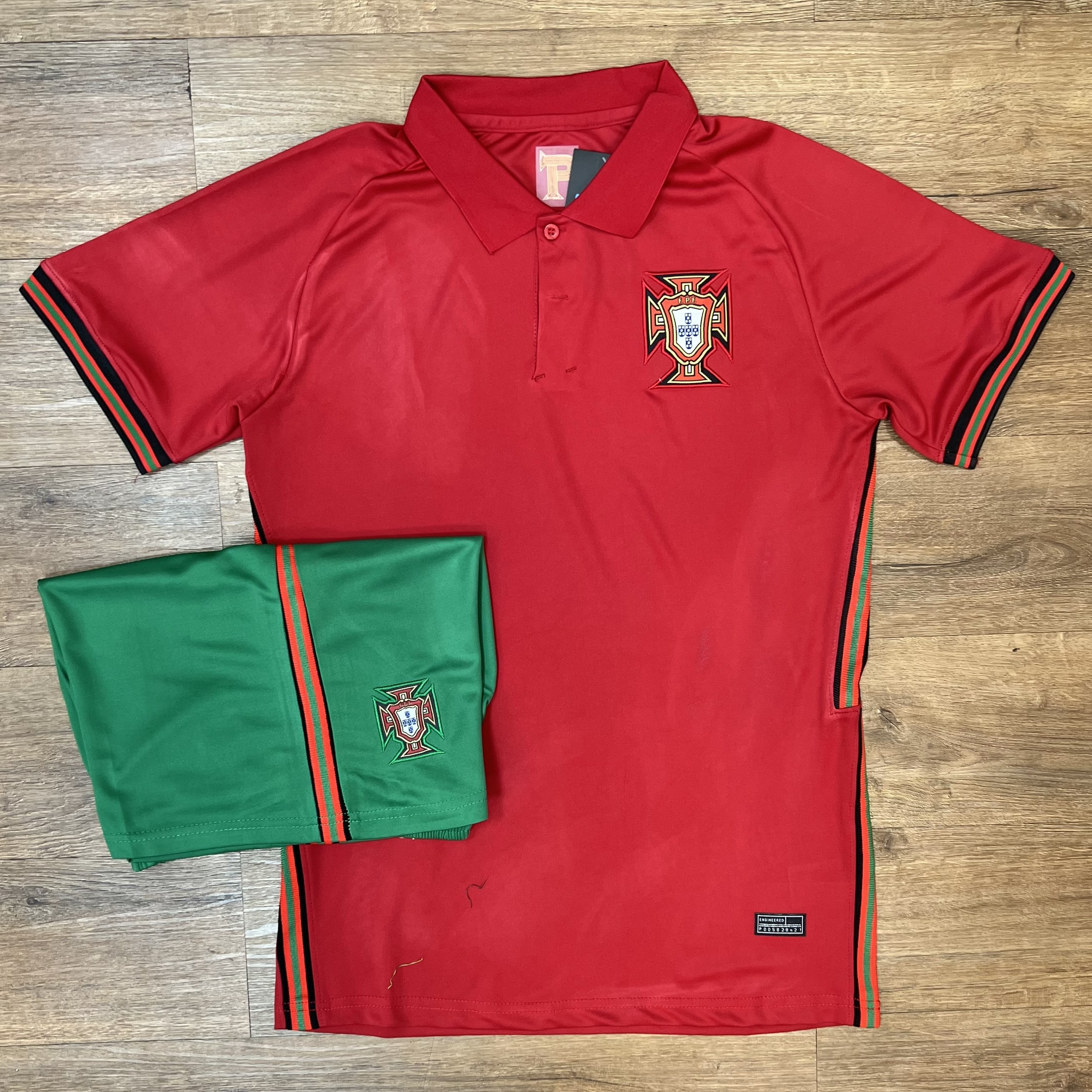 (HÀNG THÁI F2) Quần áo bóng đá Bồ Đào Nha màu đỏ vải mè cao cấp