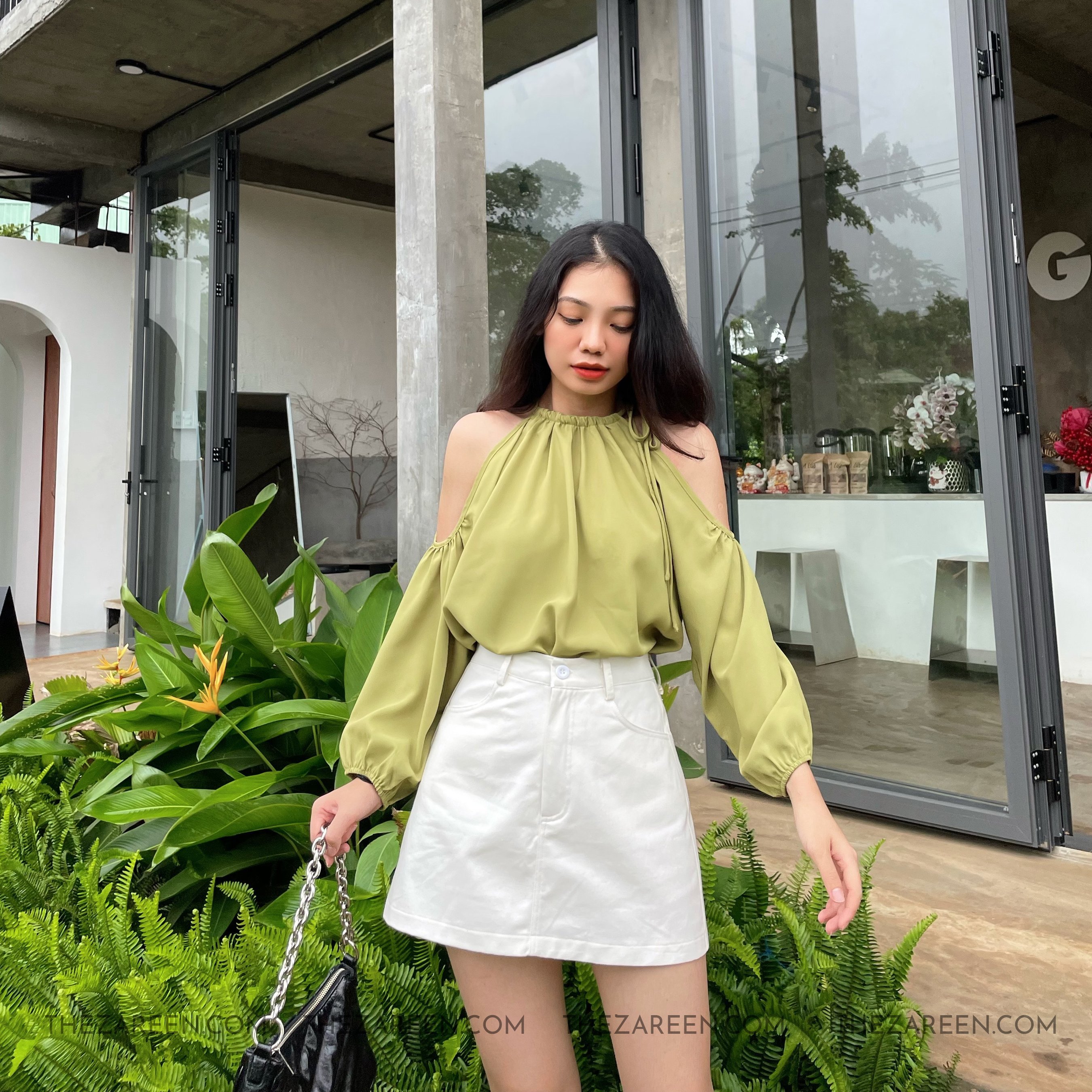 Zareen | chân váy chữ a basic vaa29 trắng