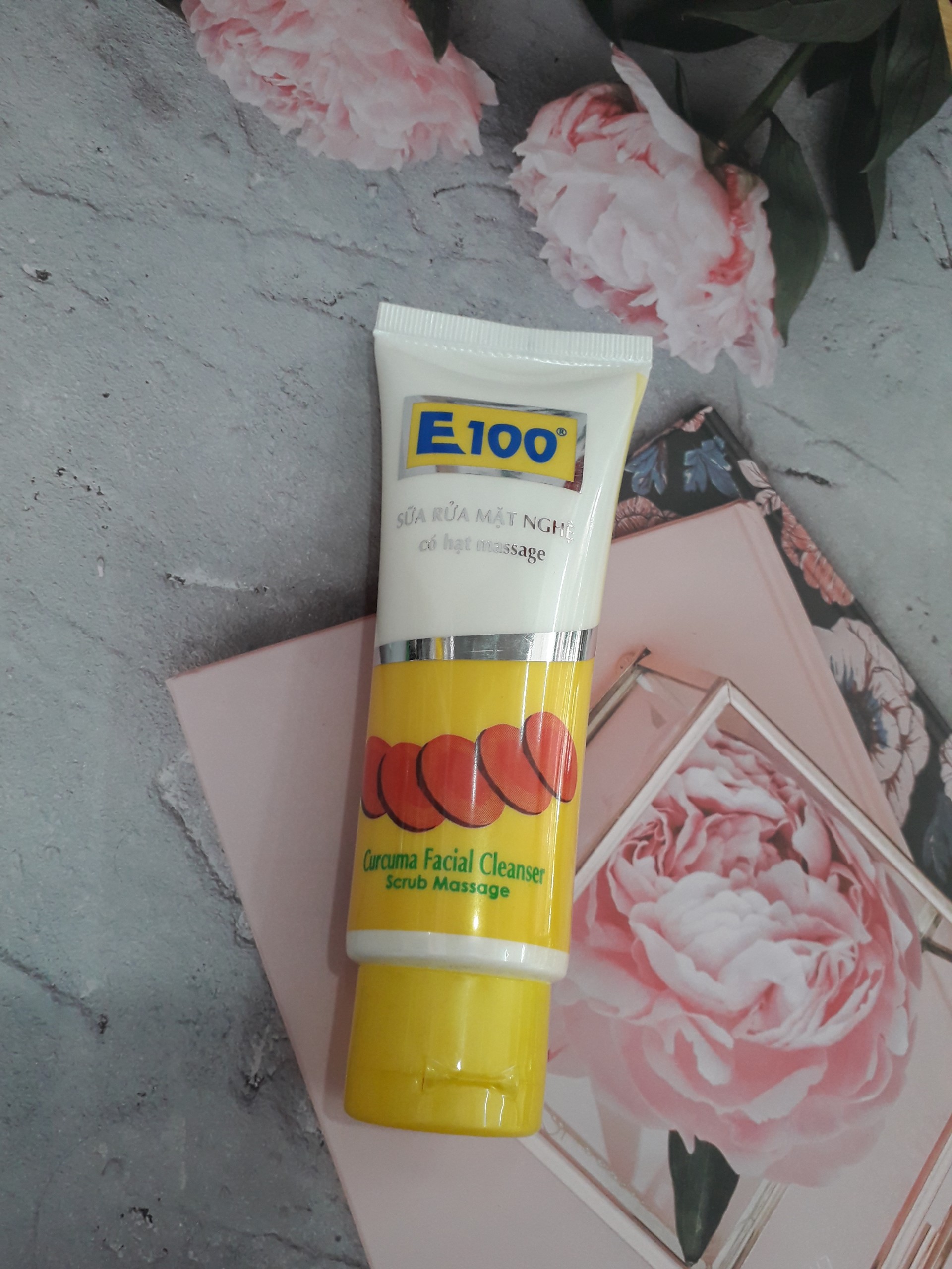 Sữa rửa mặt E100 nghệ ngừa mụn, mờ thâm