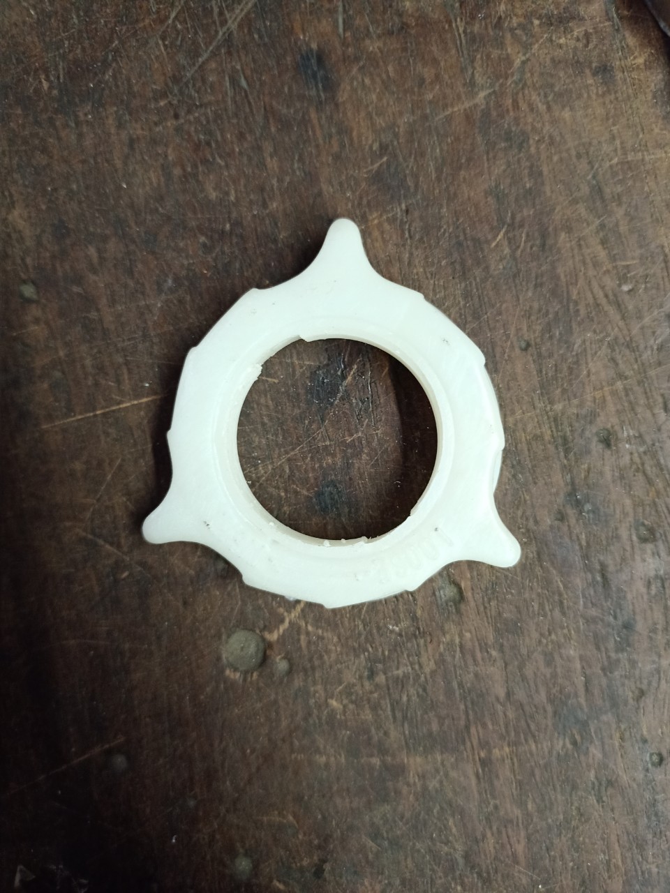 Tán siết lồng quạt