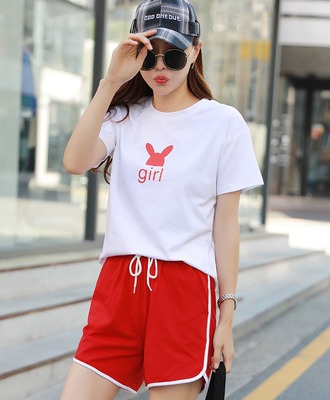 JUKY-Đồ bộ ngắn chữ girl nữ form suông chất thun co dãn, độ bền cao, không bị ăn mòn bở chất hóa học, đường may tỉ mỉ, chắc chắn