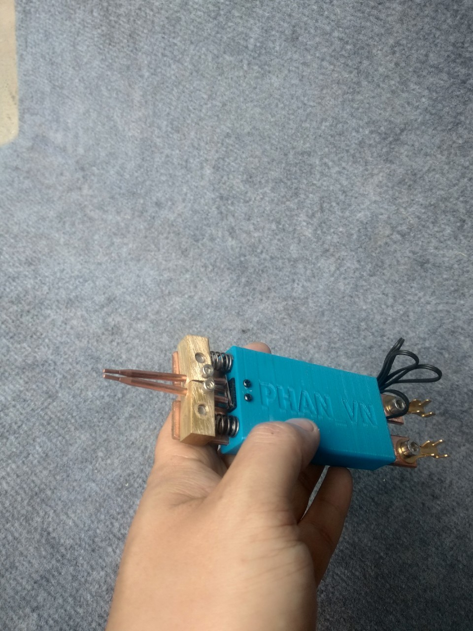 Tay hàn cell pin cân lực