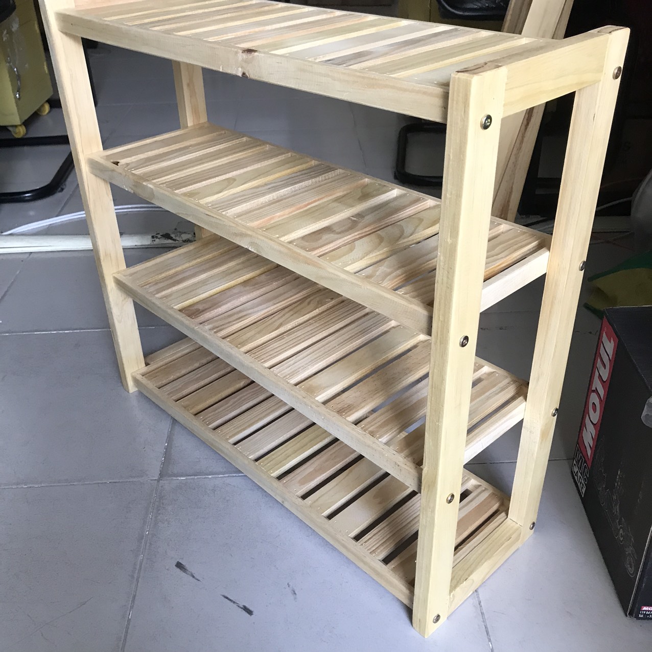 Kệ giày dép gỗ thông đa tầng dài 54cm, hàng Việt Nam xuất khẩu.