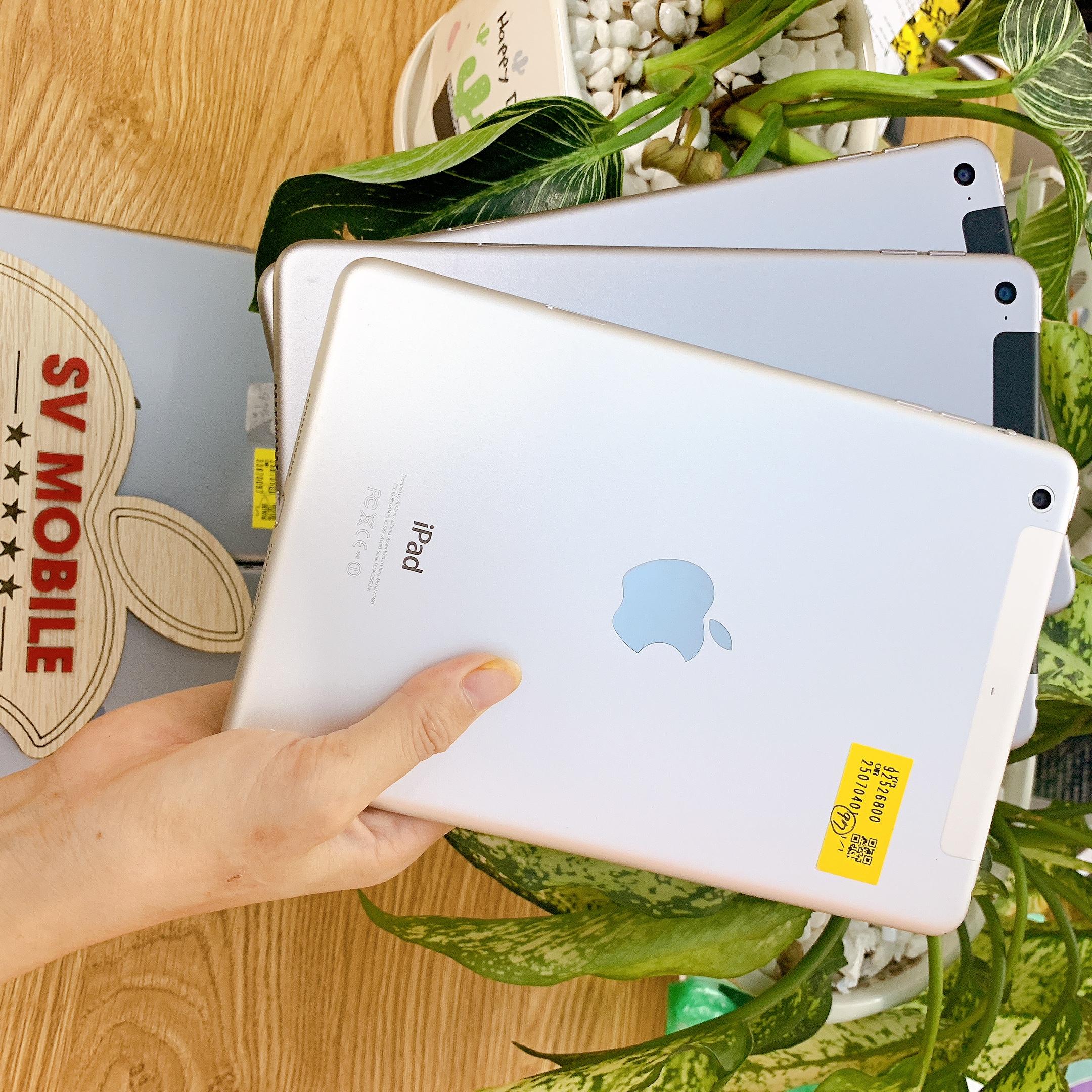 Máy tính bảng lPad Mini 4- Phiên bản Wifi. Full vân tay, Tải full ứng dụng, Tặng phụ kiện khi mua máy. Bảo hành 12 tháng