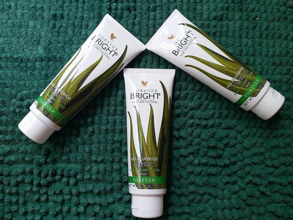 [HCM][GIÁ HỦY DIỆT] Combo 10 Tuýt KEM ĐÁNH RĂNG LÔ HỘI Forever Bright Toothgel (130ml) 028FLP