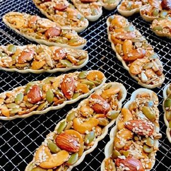 Bánh thuyền mix hạt ngũ cốc siêu giòn ngon