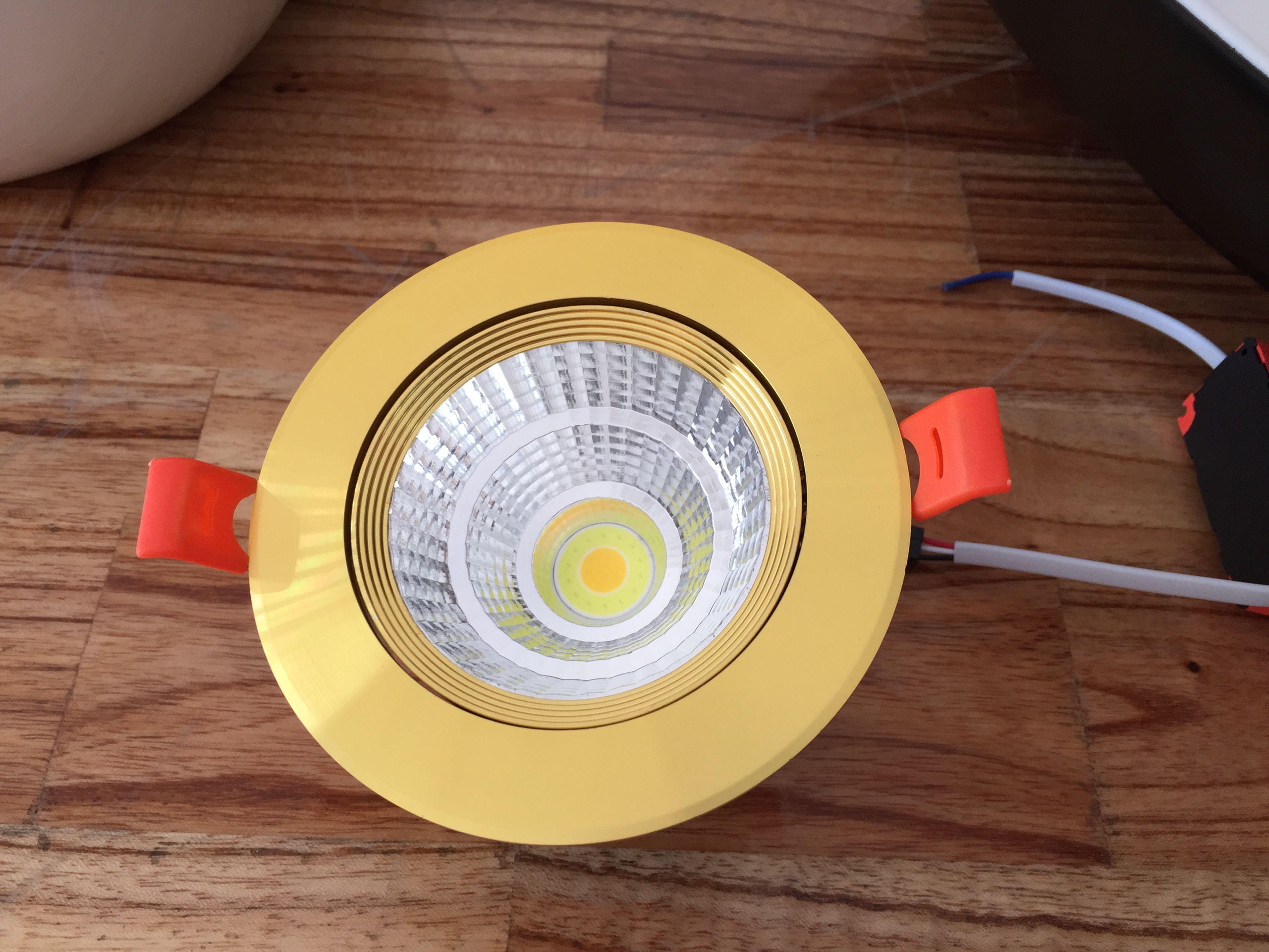 Đèn led âm trần cob 3 màu - 7w
