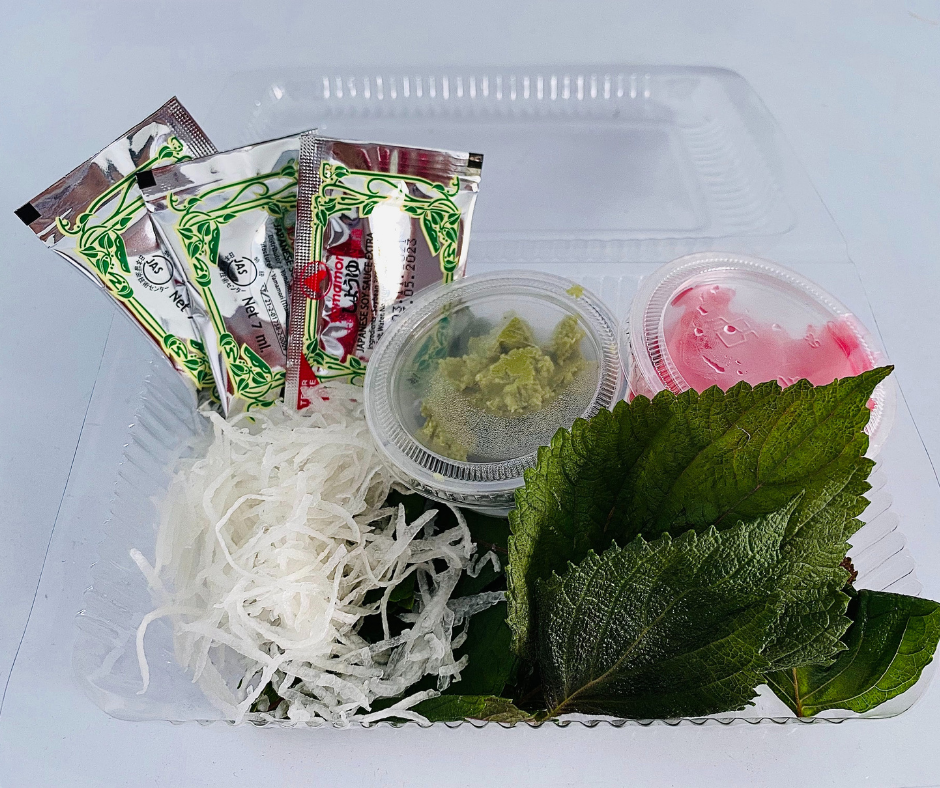 Set rau tặng kèm khi mua bất kì phần sashimi nào