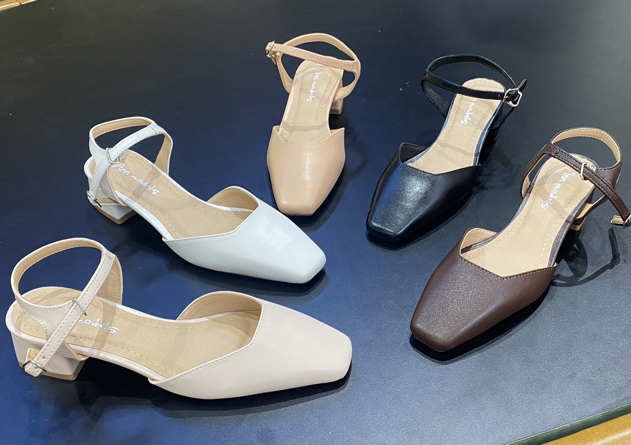 Giày sandal mũi vuông 3 phân Annmodels kiểu dáng bít mũi hở gót chất liệu da micro _SD3004