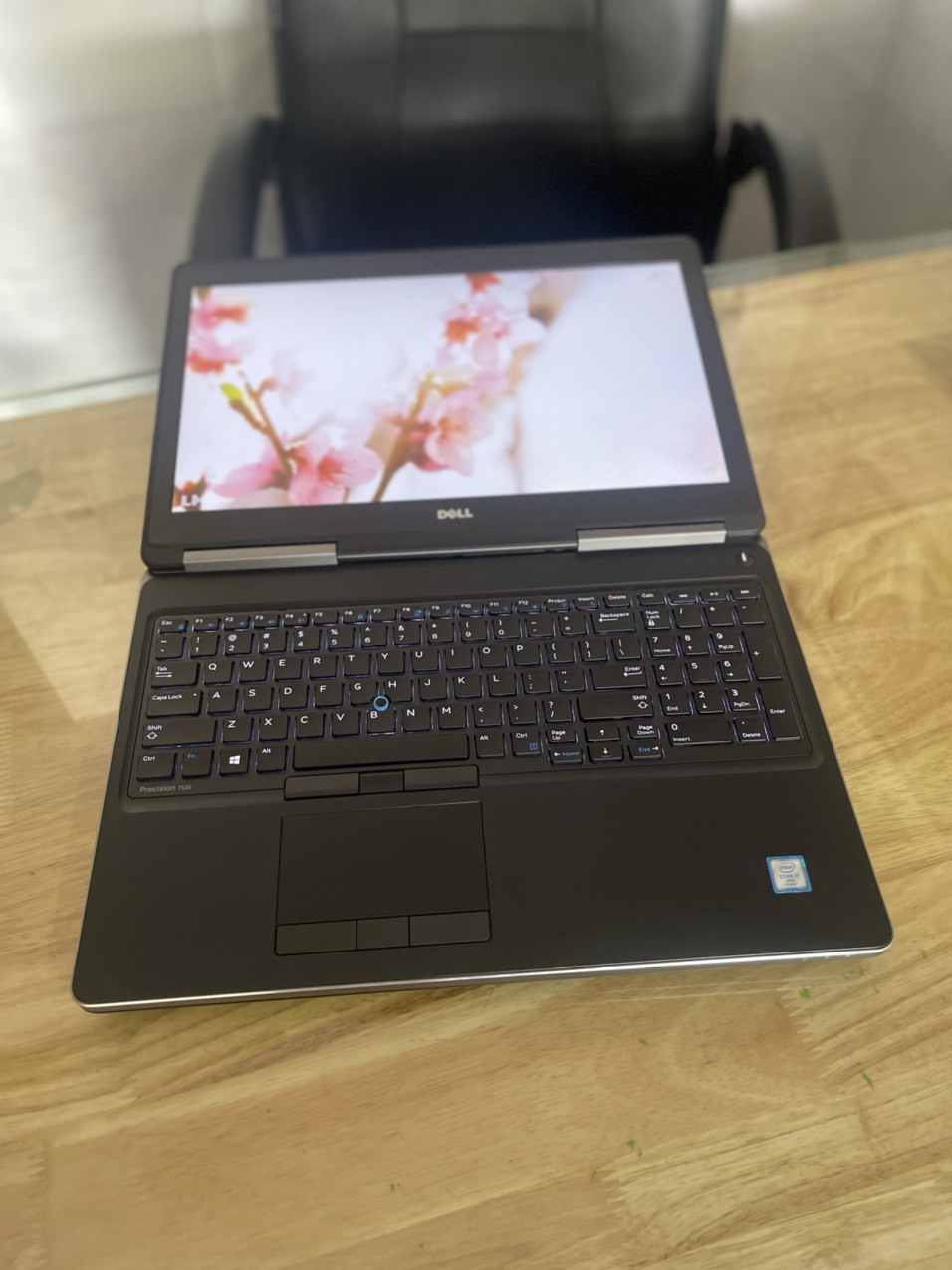 Dell precision 7520 i7 6820hq ram 16g ssd nvme512g vga m1200 4g full hd