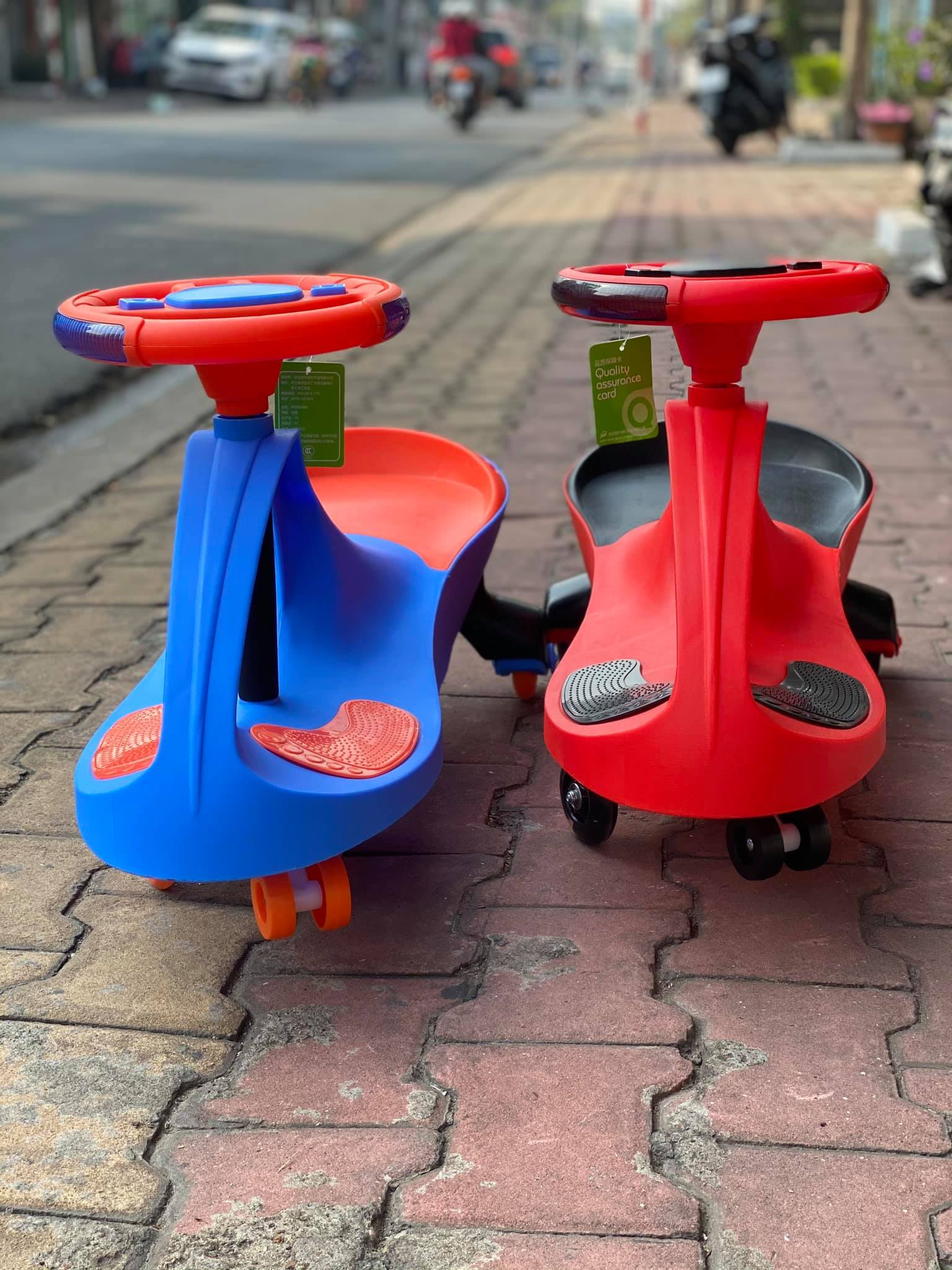 Xe lắc cho trẻ em broller baby plaza xl-8097c có đèn, nhạc