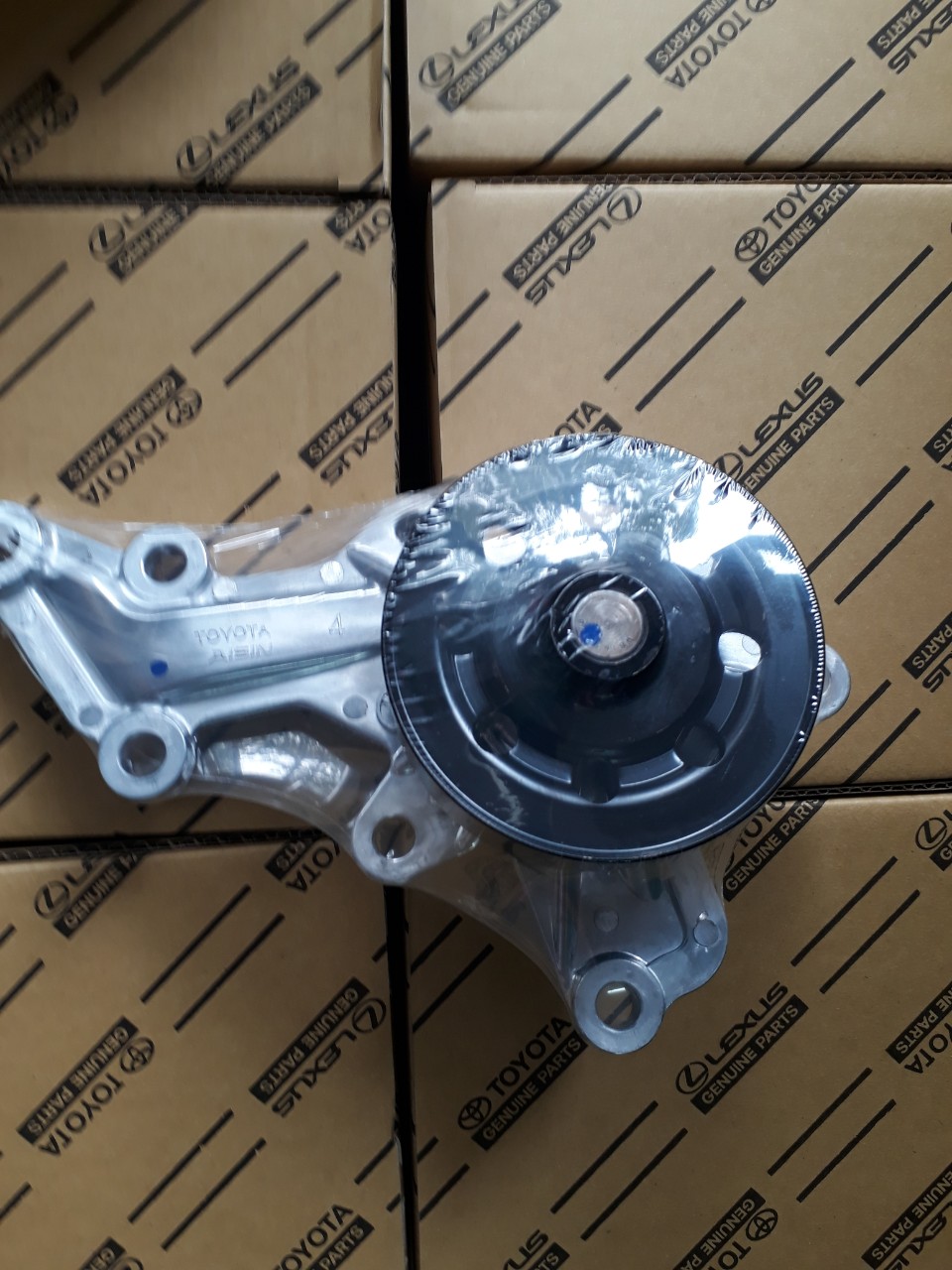 Bơm nước toyota vios 2017-2019 hàng toyota