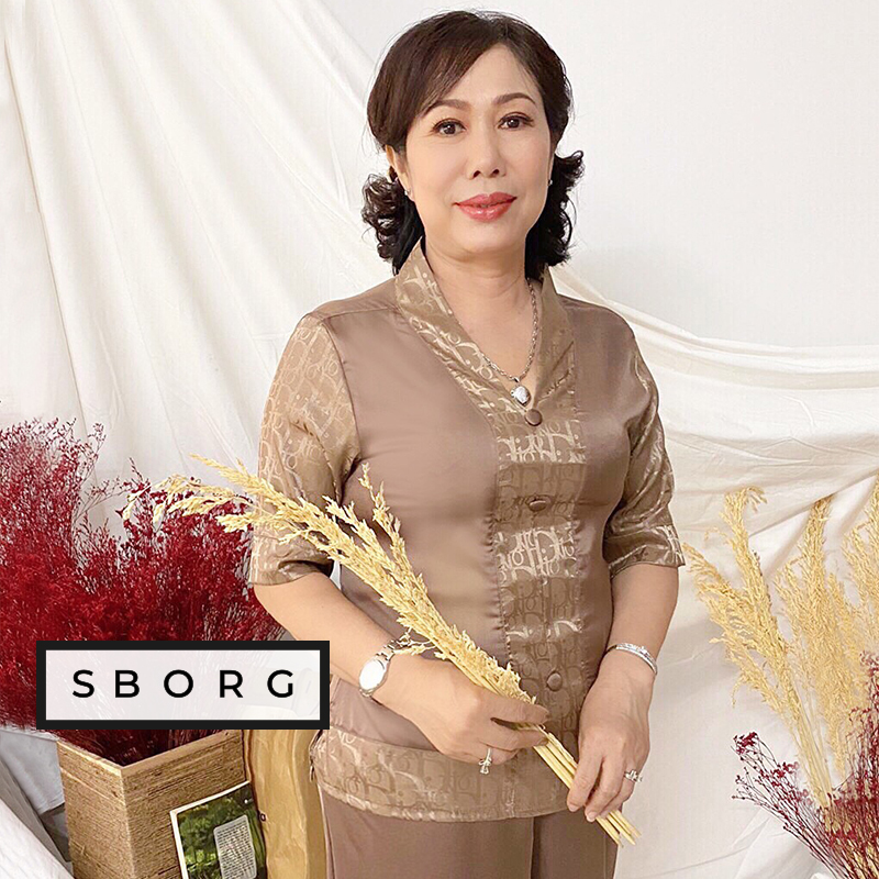 [HCM]Bộ mặc nhà trung niên SBORG đồ bộ nữ lụa satin cao cấp phối gấm áo cổ chui tay lửng sang trọng quần dài ống rộng thoải mái có túi sâu bigsize 50 - 75 kg quà tặng mẹ vừa làm đồ kiểu set đi chơi đi chùa hoặc mặc nhà đồ ngủ