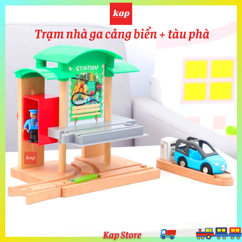 Trạm nhà ga xe lửa, bến phà, phụ kiện mô hình đường ray xe lửa gỗ (kèm 1 xe ngẫu nhiên)