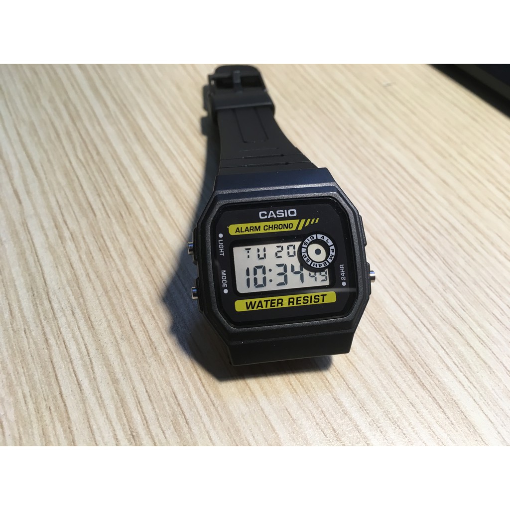 Đồng hồ Casio F-94WA-9DG chống nước bơi lội đi mưa thoải mái