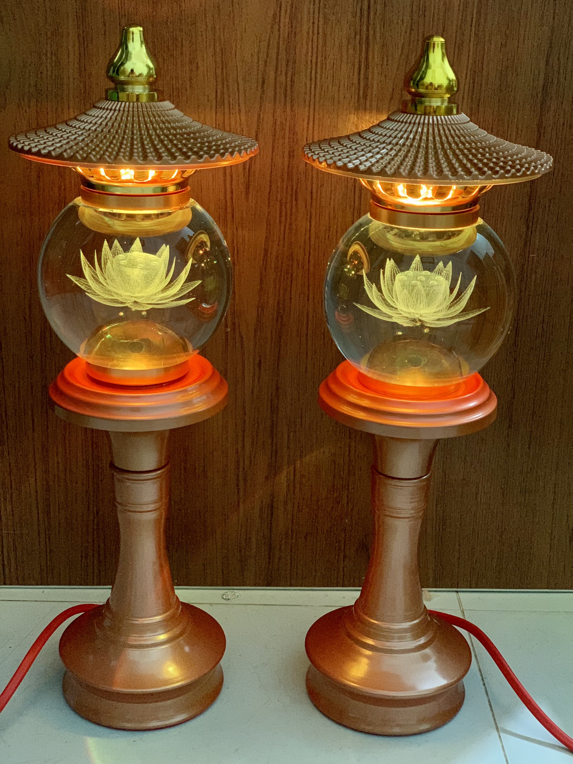 1 chiếc- đèn thờ cúng điện hoa sen Pha lê hình tháp MÀU ĐỒNG tự đổi nhiều màu, đèn thờ pha lê - nhiều chế độ sáng