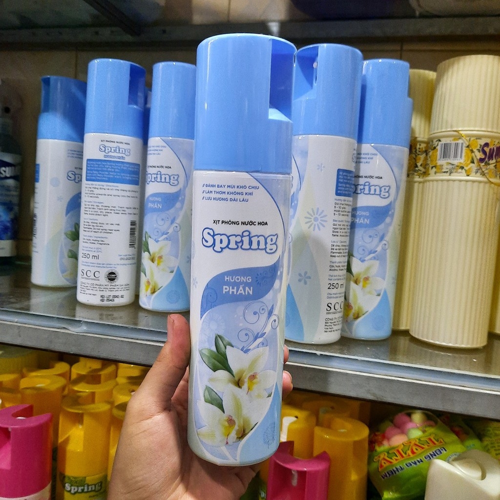 Nước xịt phòng Spring hương Phấn chai 225ml