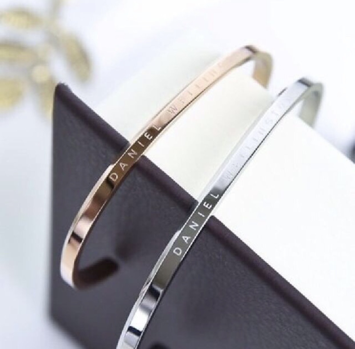 [HCM]Vòng tay DaNiel-Titan cặp đôi cao cấp cho cả Nam và Nữ (full box)- 02 sản phẩm.