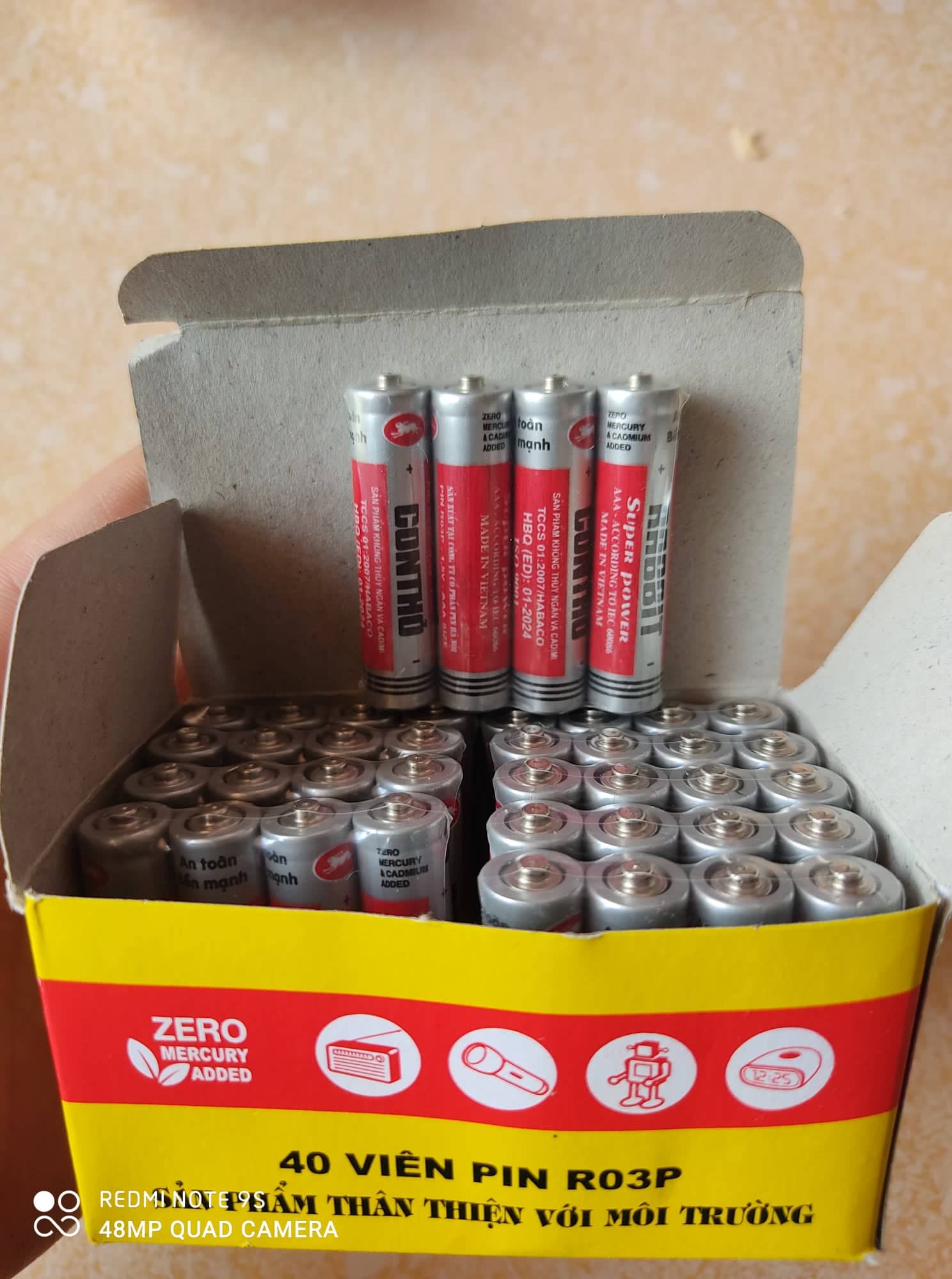 Pin Khiển Con Thỏ AAA Hộp 40 Viên