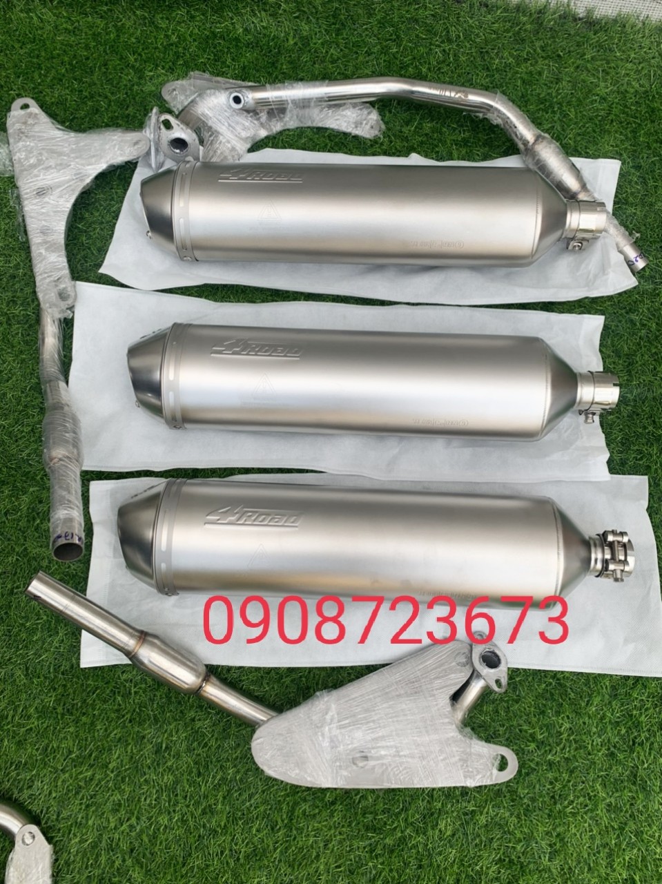 Lon pô 4 road hàng nhập khẩu kèm theo cổ pô & pass gắn cho vario & vison & sh ý và ab ae quan tâm sản phẩm vui lòng liên hệ qua số đt để được tư vấn thêm