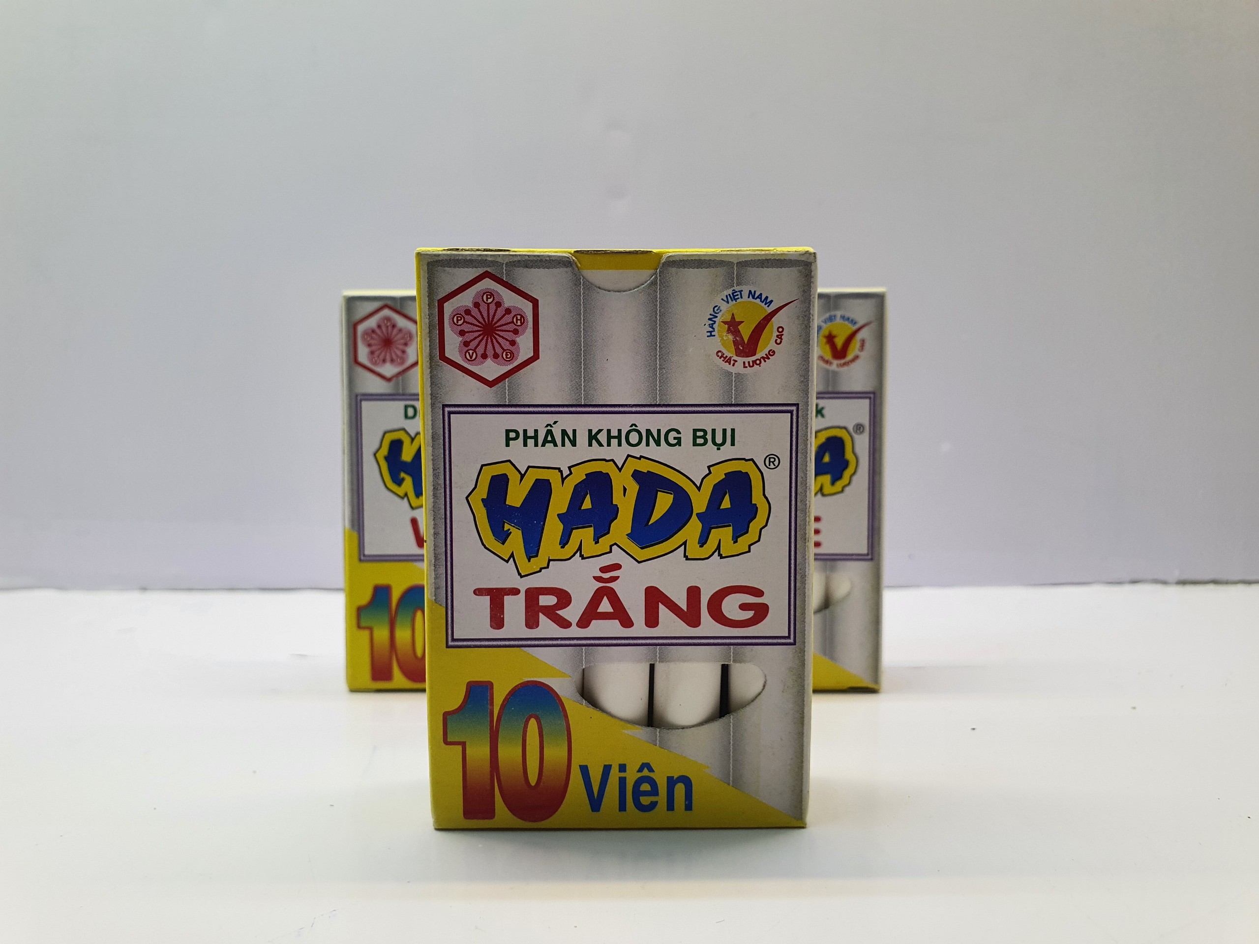 Phấn viết bảng trắng - phấn không bụi hada