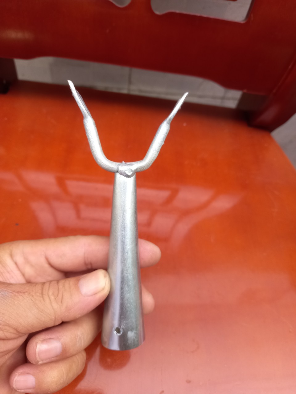 Đầu chỉa móc lấy đồ trên cao