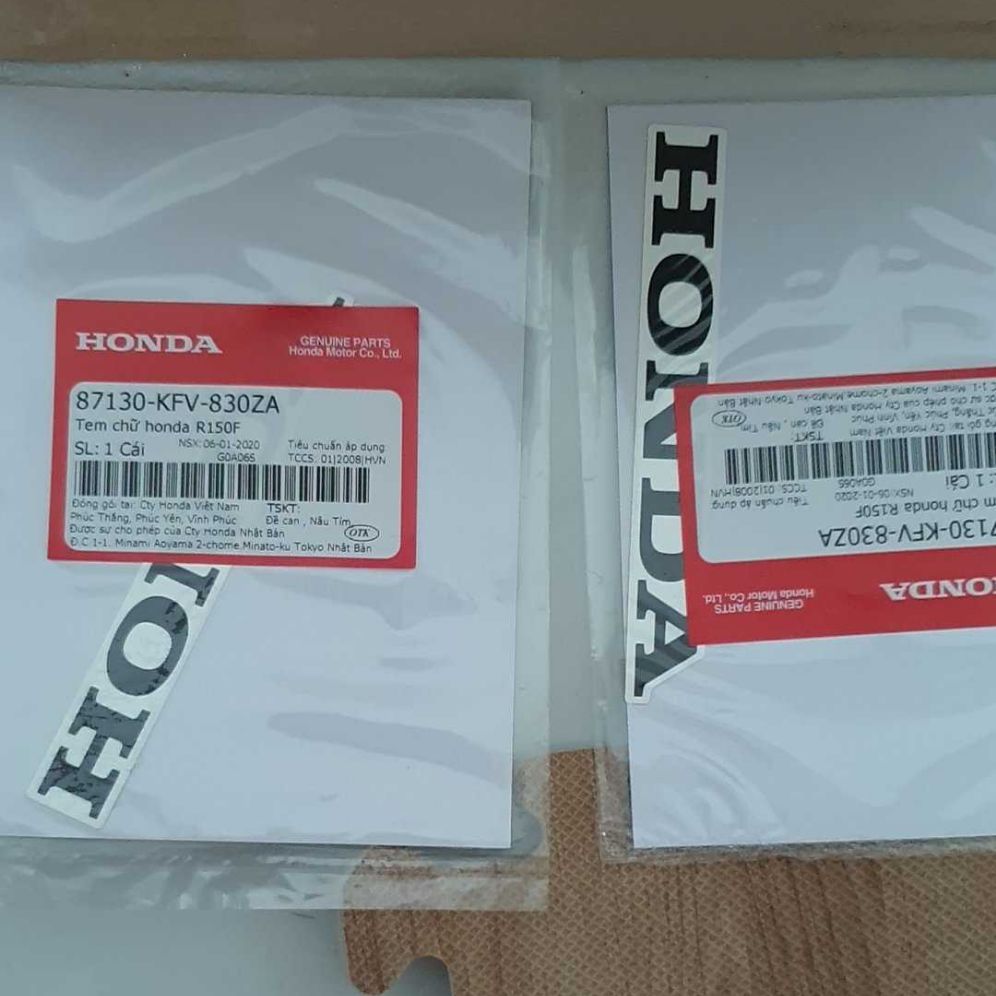 Chữ Honda dán yếm xe