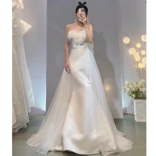 10 mẫu váy cưới trơn không đính đá cho cô dâu năm 2019