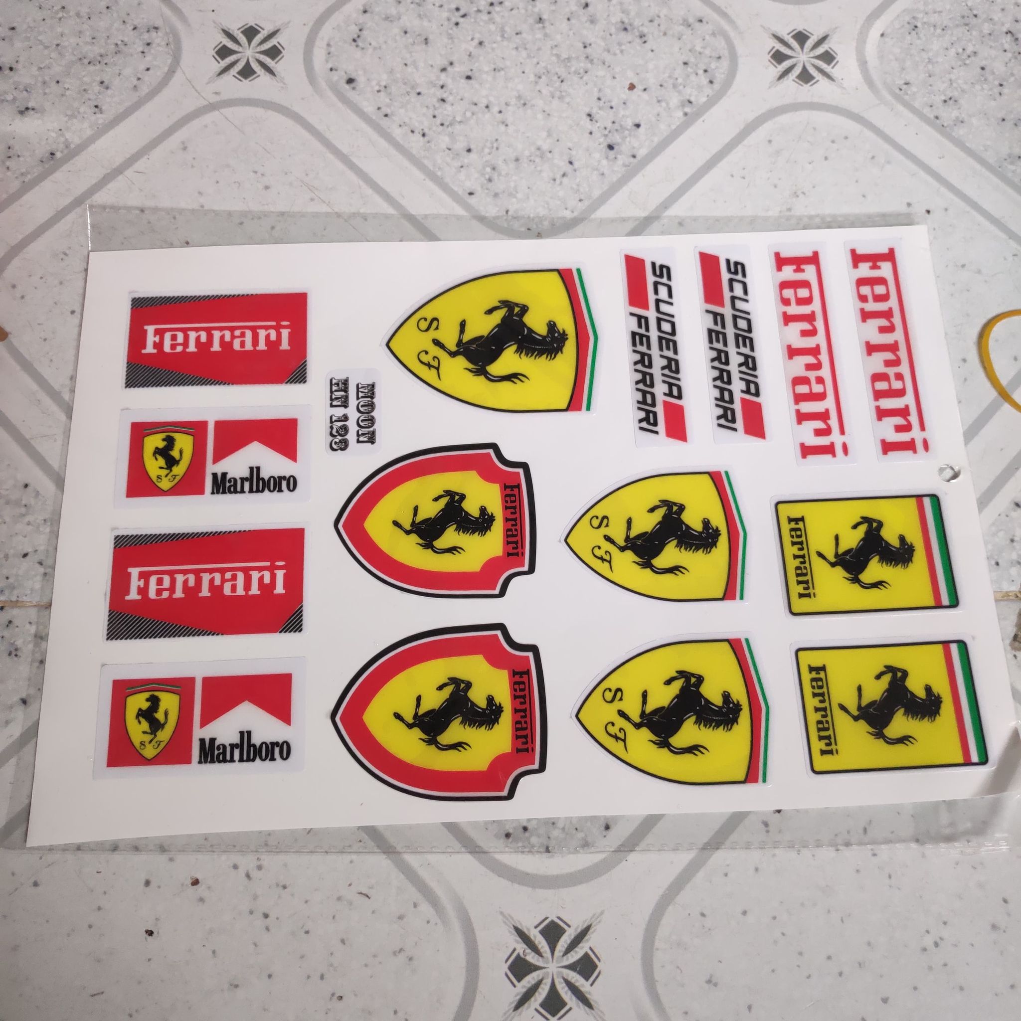 [HCM][CHUYÊN TEM NỔI] TEM NỔI ĐỔ KEO FERRARI SÀNH ĐIỆU TRANG TRÍ XELAPTOPĐIỆN THOẠI  CAO CẤP (FULL LOGO)