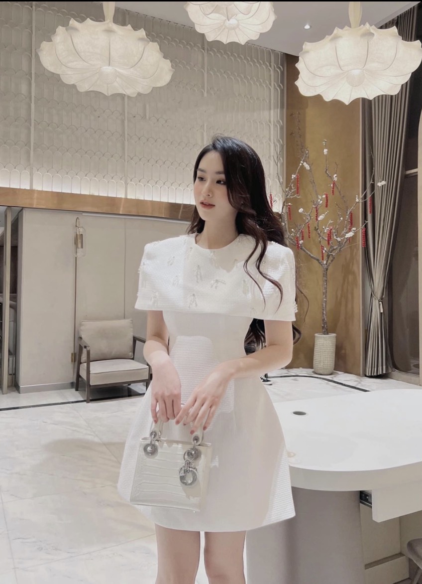 Đầm dự tiệc cổ tròn đính đá chất xốp sang chãnh-PASSION dress