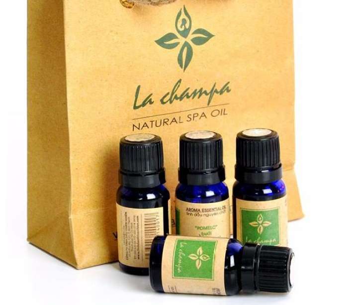 [HCM]TINH DẦU ĐUỔI MUỖI LA CHAMPA (LỌ 10ML) INSECT HƯƠNG THƠM THANH SẠCH GIÚP XUA ĐUỔI CÔN TRÙNG THANH LỌC KHÔNG KHÍ