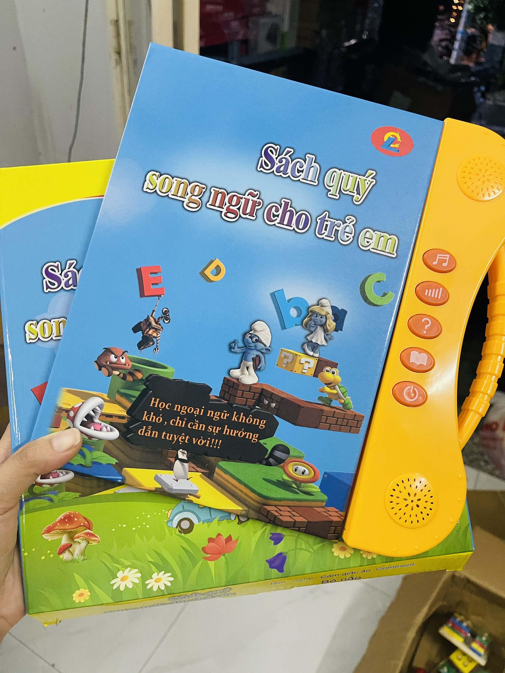 Sách nói điện tử song ngữ cho bé