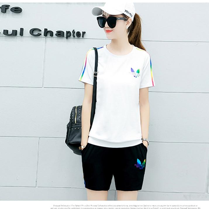 Bộ đồ adidas ngắn nữ logo sọc phản quang
