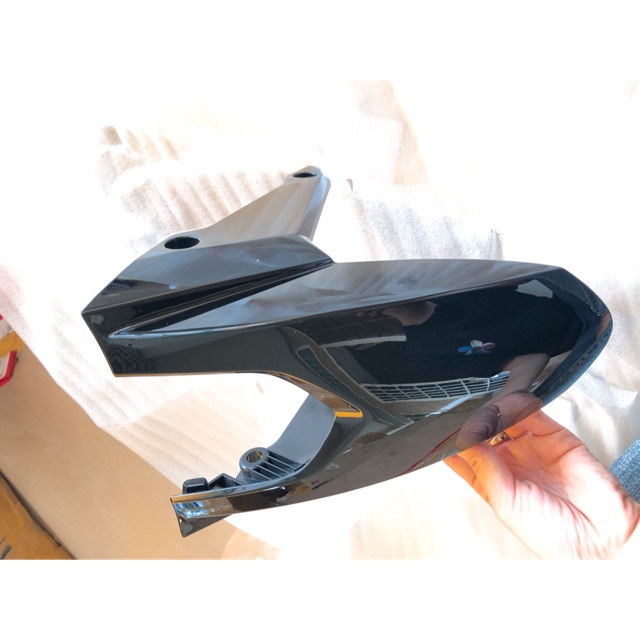 Dè trước xe Sonic 150R đen bóng