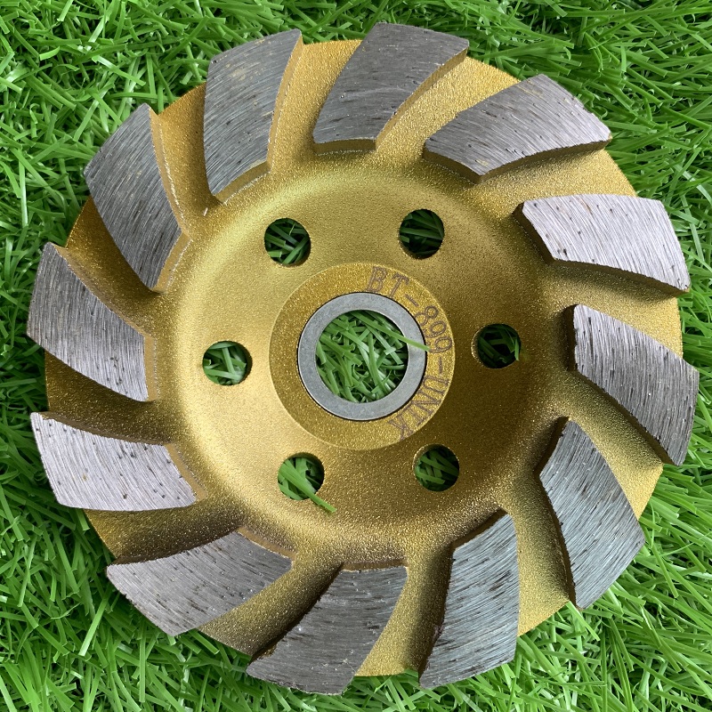 Bát mài phá bê tông Unik vàng 100mm cốt 16mm với 12 răng phủ kim cương