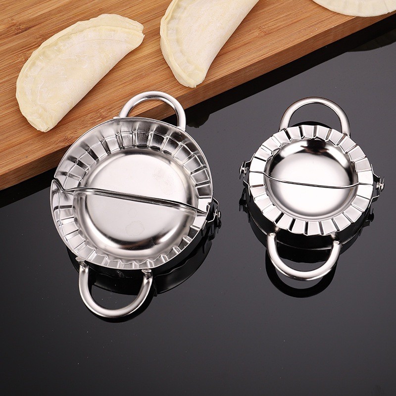 Khuôn inox làm bánh xếp, há cảo, sủi cảo hàng loại 1/ Dụng cụ làm sủi cảo, há cảo, bánh xếp giúp bạn làm những chiếc bánh đều, đẹp  nhanh chóng và dễ dàng.