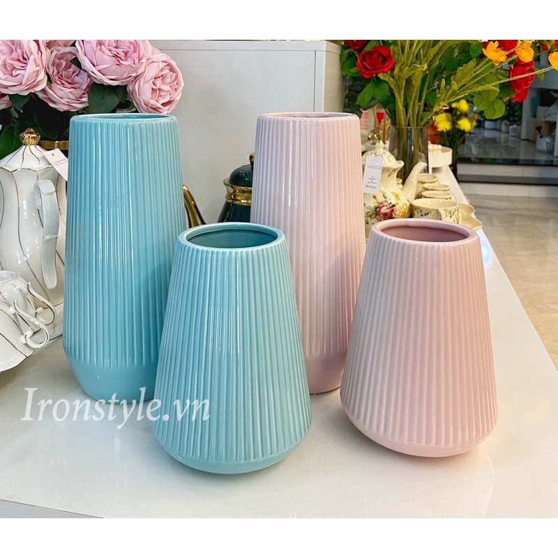 Bình lọ gốm sứ cắm hoa vân sọc xanh và hồng trang trí nhà hiện đại sang trọng. Lọ gốm sứ cắm hoa decor nhà đẹp