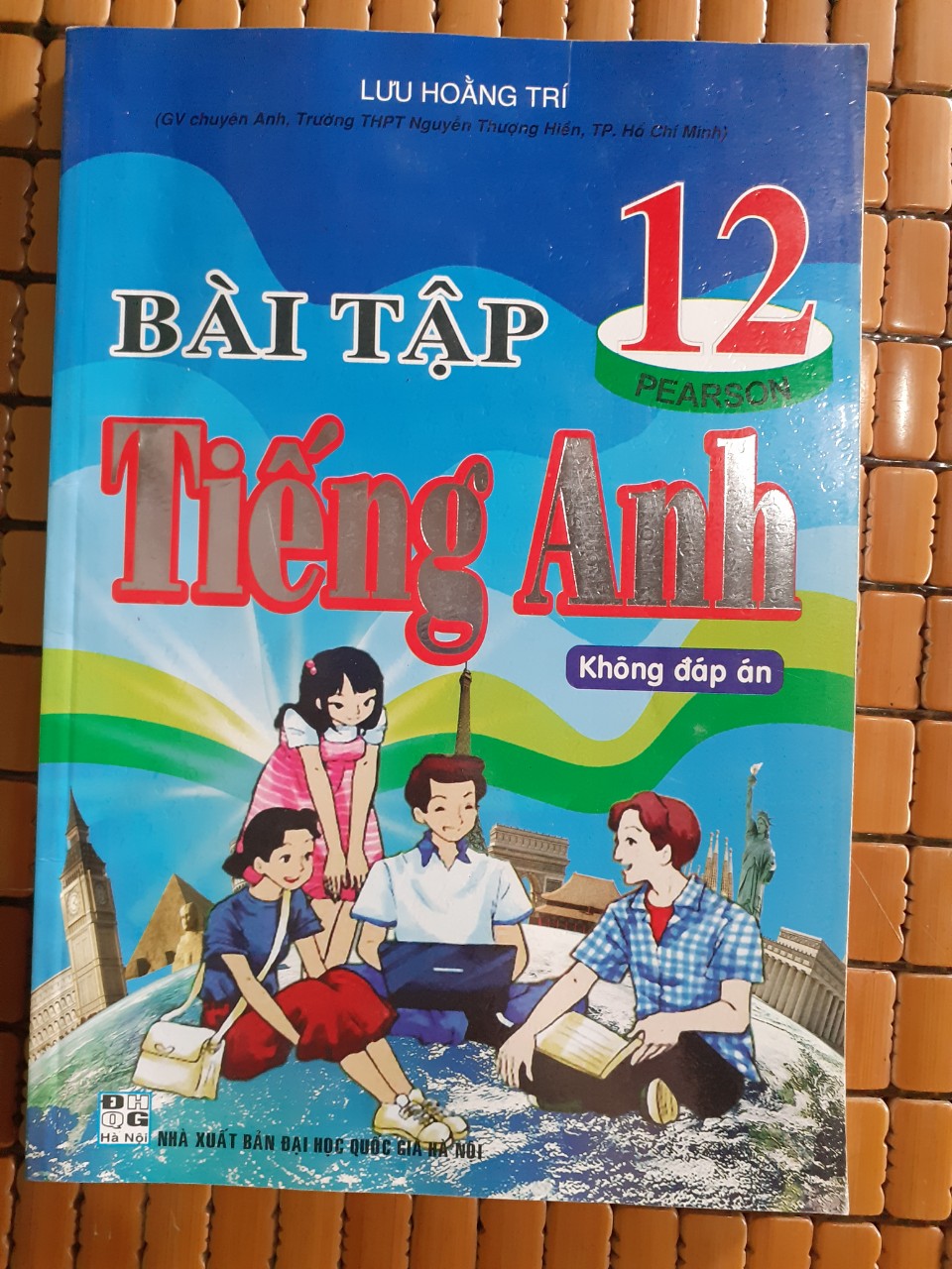 Bài tập tiếng anh 12 ( Không đáp án )