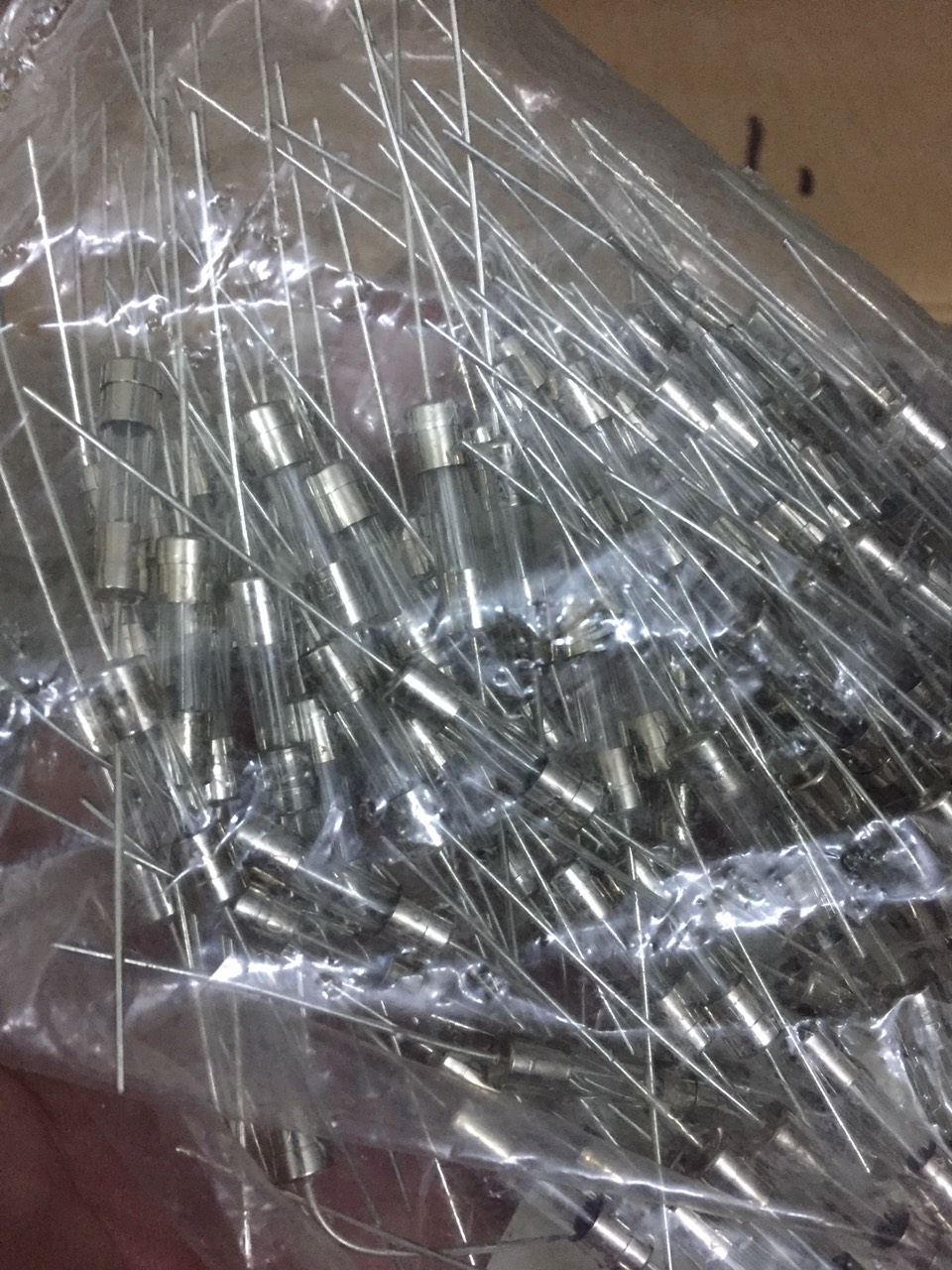 Cầu chì chân cắm 10A