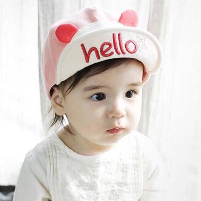 Mũ cho bé thêu chữ HELLO
