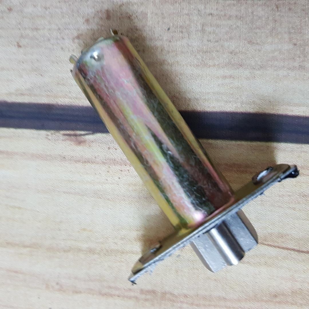 Cò khóa quả đấm tay nắm tròn chuyên lặp cửa nhôm kính 63mm