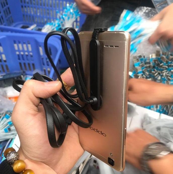 Cáp sạc chơi game gắn lưng chân micro cho dòng oppo