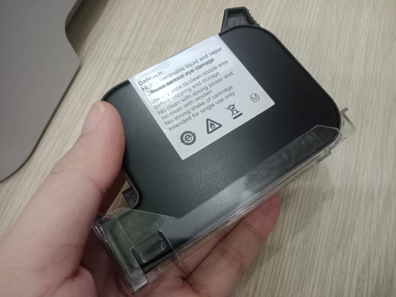 [HCM]Mực in BSR-INK42 (ĐEN) máy in date cầm tay Dung tích mực 42ml In phun trên mọi vật liệu khô nhanh - BSR-INK42