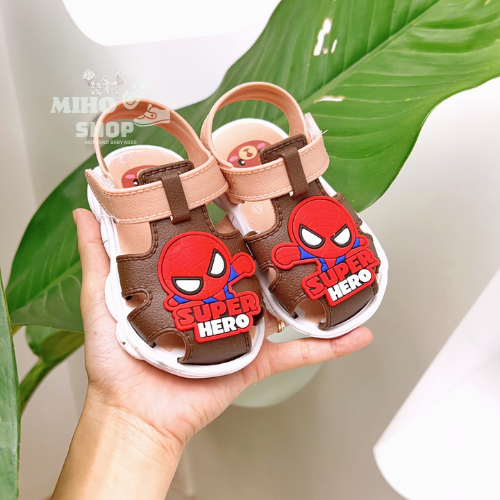 Dép rọ quai dán siêu nhân nhện mềm êm chân cho bé trai
