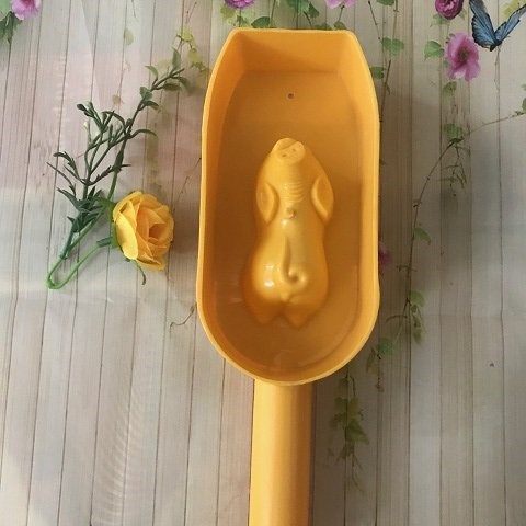 Khuôn trung thu gõ hình heo 50 gr