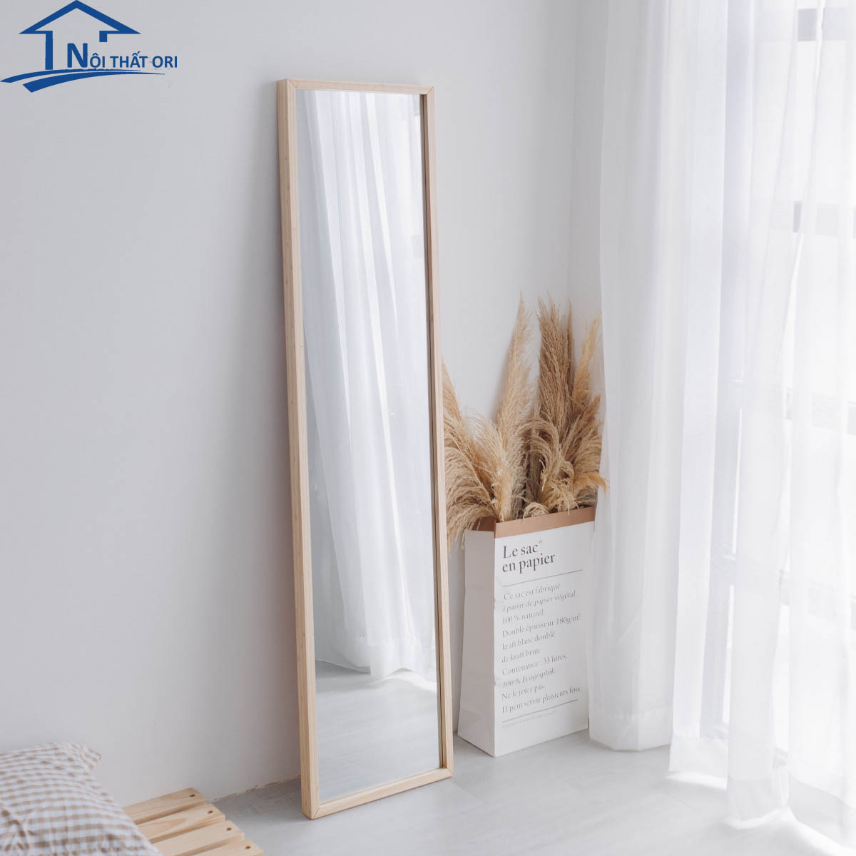 GƯƠNG ĐỨNG SOI TOÀN THÂN TRANG ĐIỂM KHUNG GỖ CÓ CHÂN GẬP A MIRROR