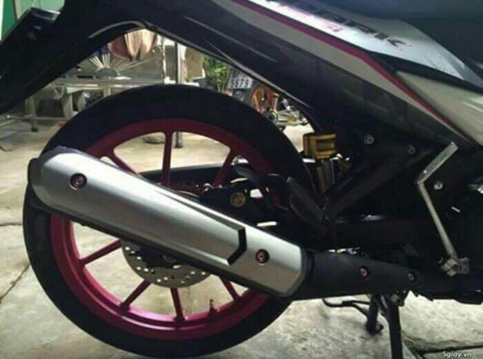 Pô spark gắn xe exciter 2010